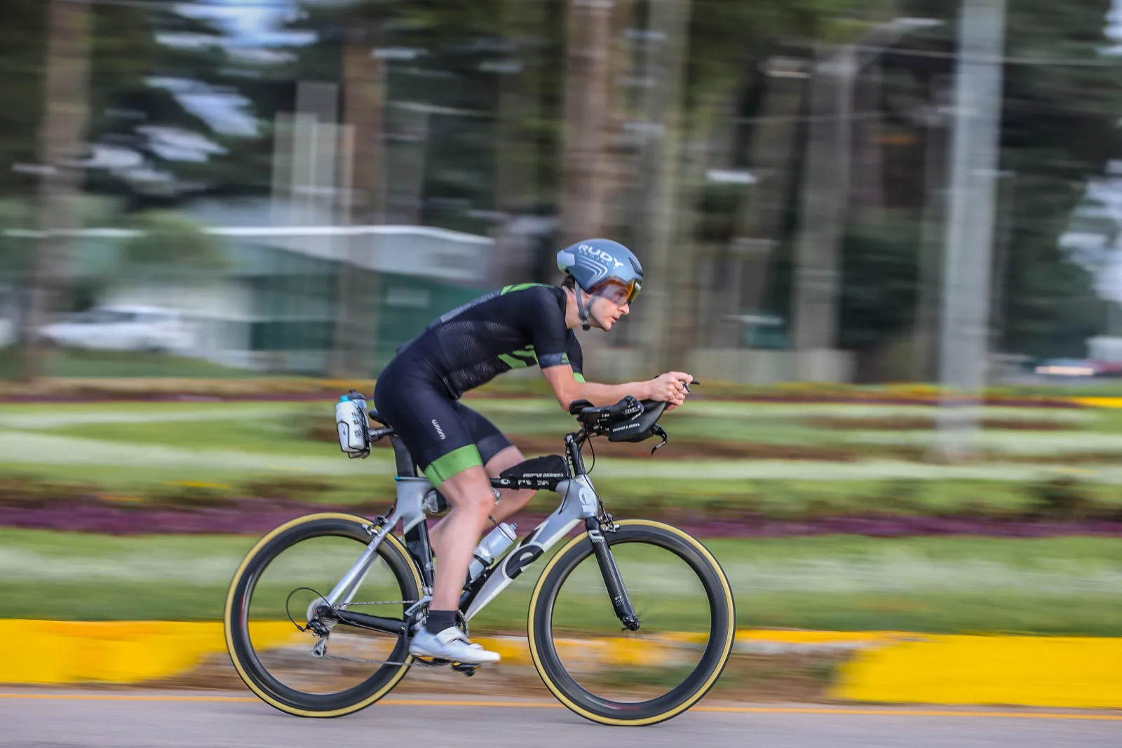 Dr. Bruno Folador competindo no triathlon Ironman